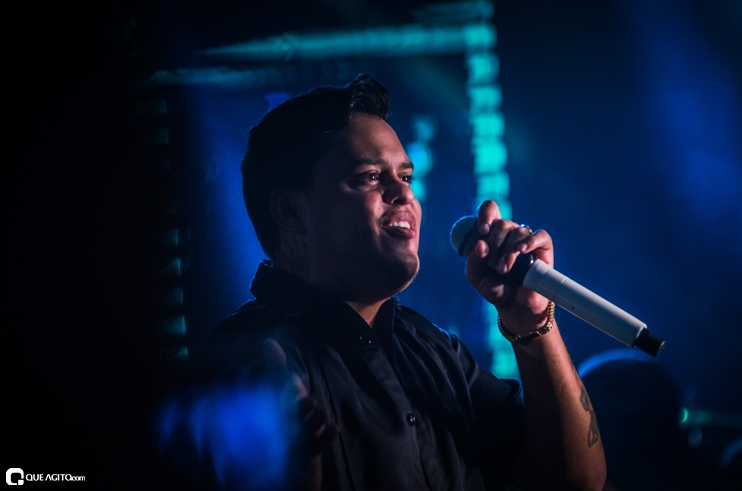 _DSC8320 Show de Thiago Aquino lota a cabana Area Beach em Porto Seguro 138