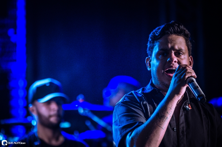 _DSC8335 Show de Thiago Aquino lota a cabana Area Beach em Porto Seguro 151