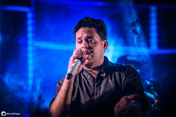 _DSC8337 Show de Thiago Aquino lota a cabana Area Beach em Porto Seguro 153