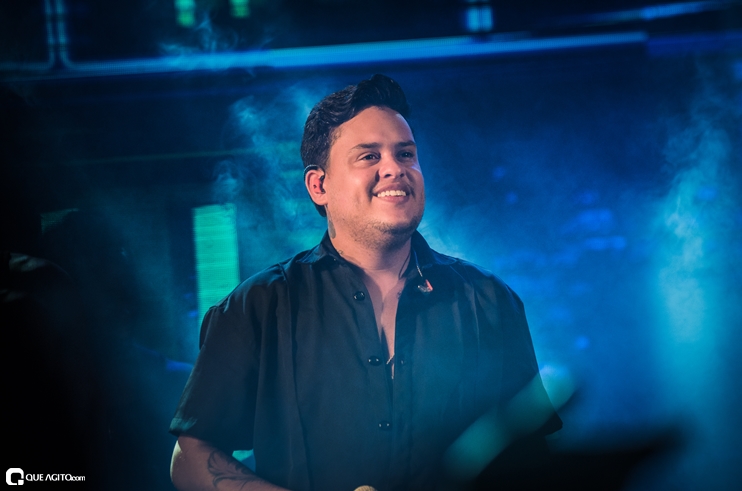 _DSC8378 Show de Thiago Aquino lota a cabana Area Beach em Porto Seguro 170