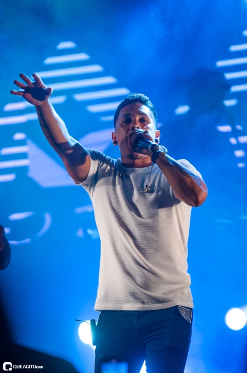 _DSC8404 Show de Thiago Aquino lota a cabana Area Beach em Porto Seguro 182