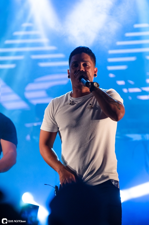 _DSC8407 Show de Thiago Aquino lota a cabana Area Beach em Porto Seguro 185