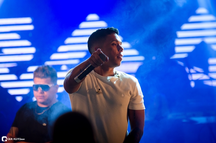 _DSC8409 Show de Thiago Aquino lota a cabana Area Beach em Porto Seguro 186