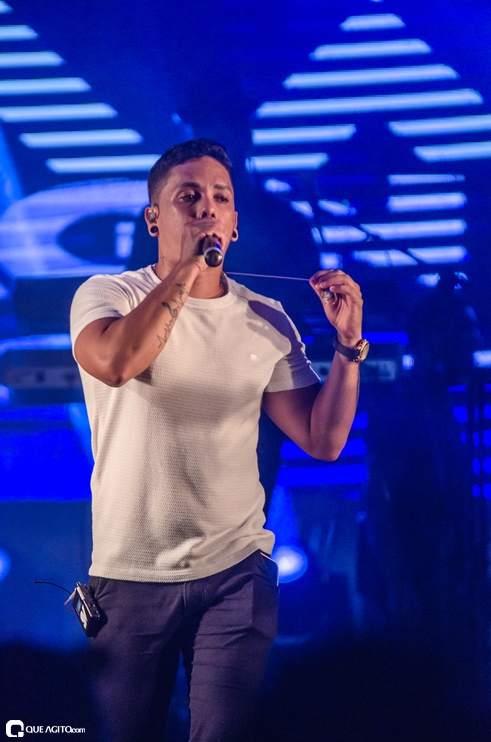 _DSC8415 Show de Thiago Aquino lota a cabana Area Beach em Porto Seguro 189