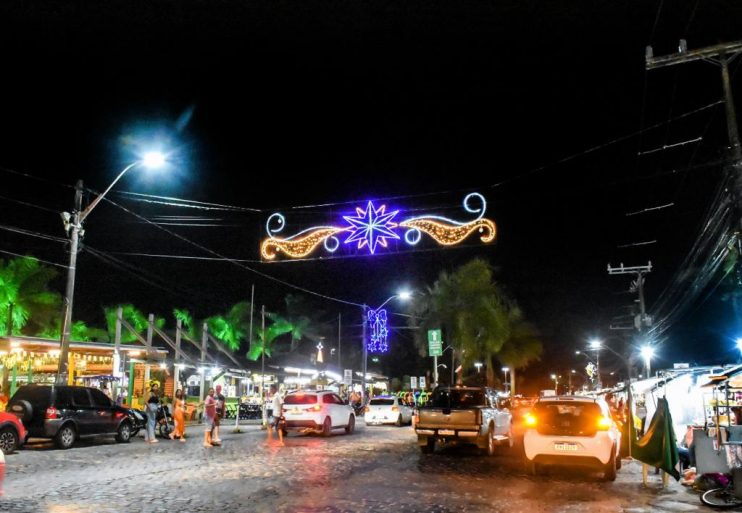 RUAS E PRAÇAS ILUMINADAS - MAGIA DO NATAL CHEGA A PORTO SEGURO 13