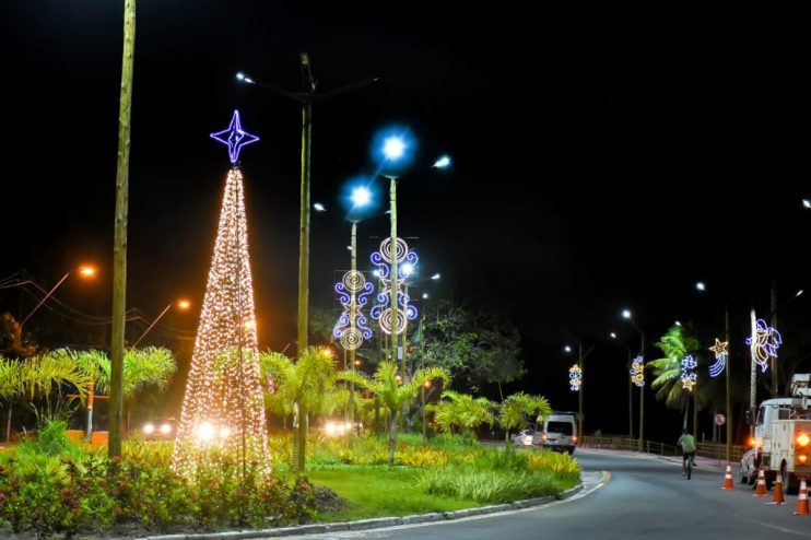 RUAS E PRAÇAS ILUMINADAS - MAGIA DO NATAL CHEGA A PORTO SEGURO 11