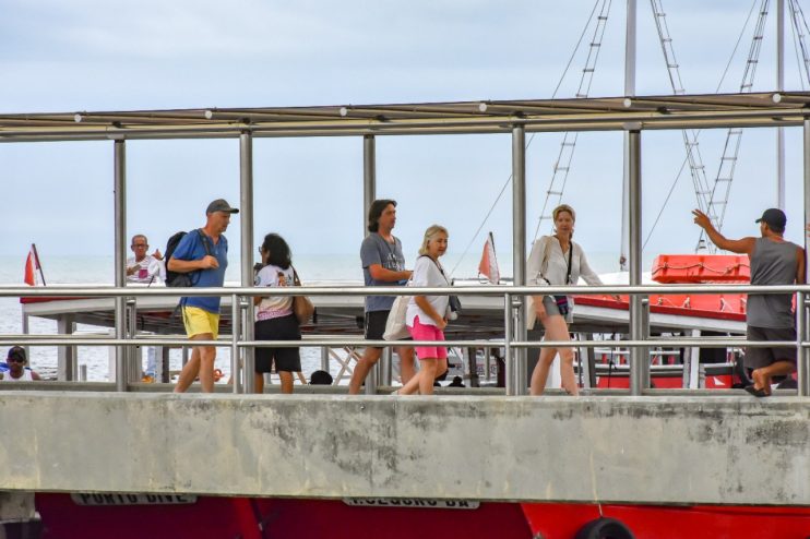 CRUZEIRO EUROPEU FAZ PASSEIOS EM PORTO SEGURO 14