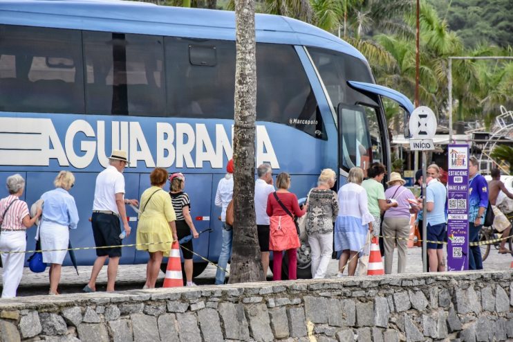 CRUZEIRO EUROPEU FAZ PASSEIOS EM PORTO SEGURO 16