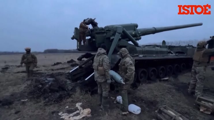 Vídeo: Ucranianos disparam contra russos em um dos combates mais brutais 8