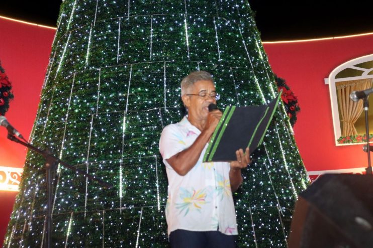 Natal Luz: abertura da Vila do Papai Noel atrai centenas de pessoas para a Praça da Bandeira em Eunápolis 15