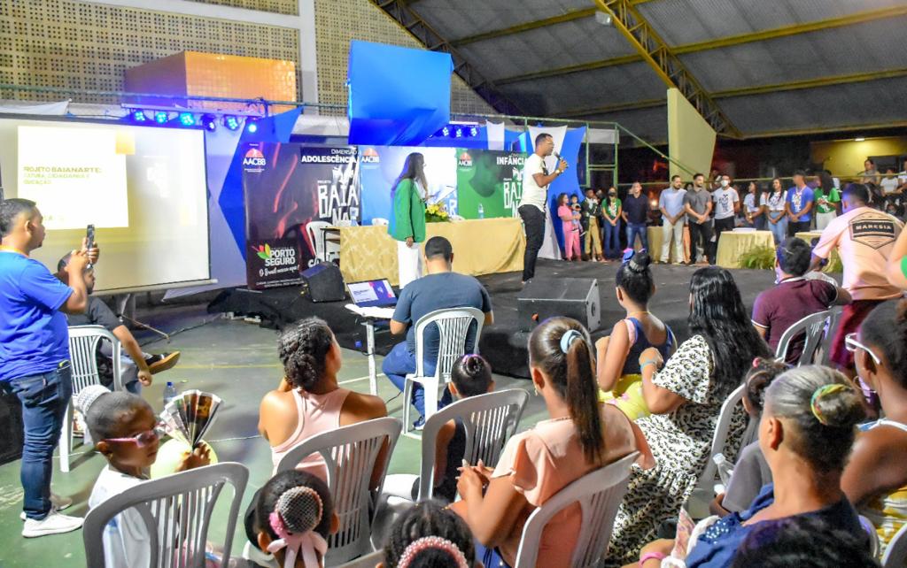 PROJETO BAIANARTE CONTEMPLA CENTENAS DE JOVENS EM PORTO SEGURO 7