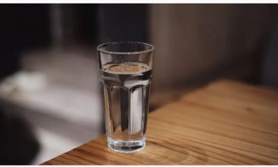 Beber dois litros de água por dia é excessivo, diz estudo 96