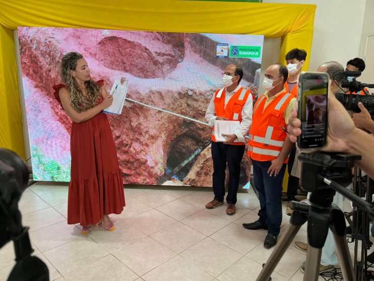 Prefeita Cordélia Torres concede coletiva de imprensa para divulgar ações em relação às chuvas 23