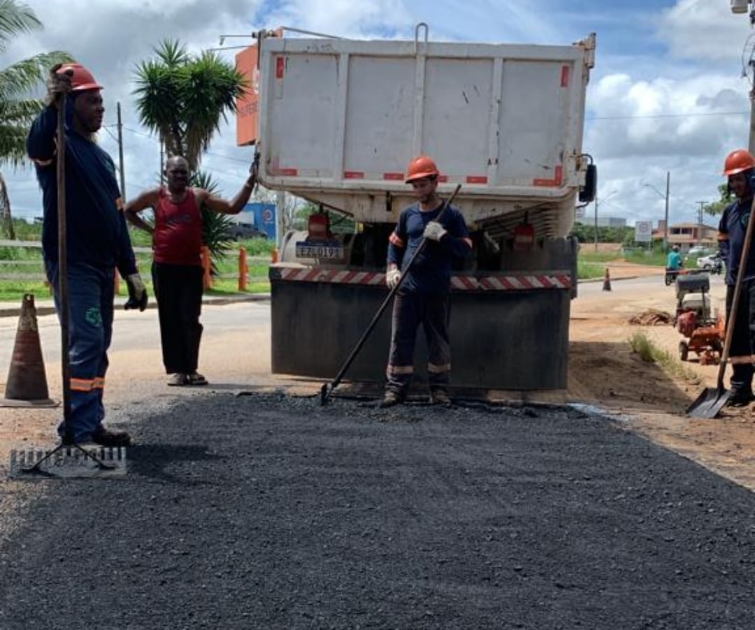 Prefeitura de Eunápolis intensifica “Operação Tapa-Buracos” para recuperar ruas danificadas pelas chuvas 44