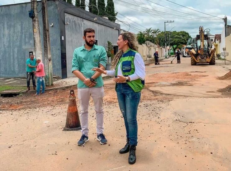 Prefeita Cordélia Torres vistoria obras e visita áreas afetadas pela chuva em Eunápolis 9