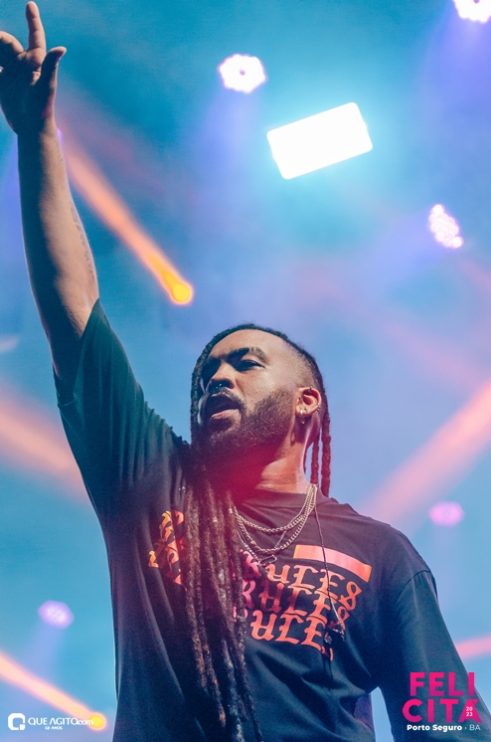 _DSC1780 Menos É Mais leva público ao delírio na última noite do Felicitá Porto Seguro 2023 331
