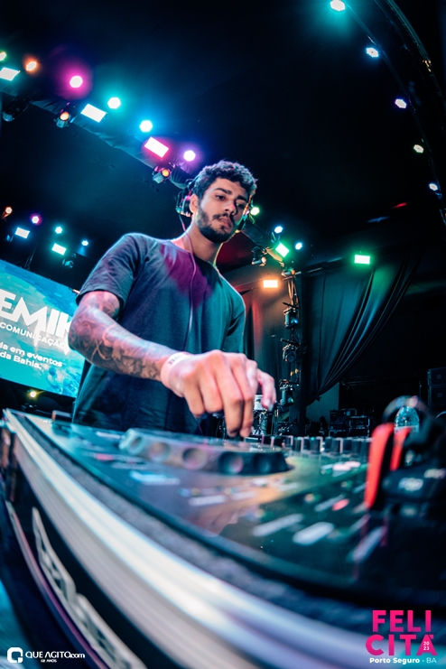 DSC_0089 Menos É Mais leva público ao delírio na última noite do Felicitá Porto Seguro 2023 203