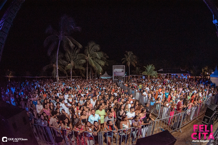 DSC_0117 Menos É Mais leva público ao delírio na última noite do Felicitá Porto Seguro 2023 32