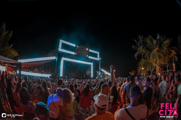 DSC_0134 Menos É Mais leva público ao delírio na última noite do Felicitá Porto Seguro 2023 38