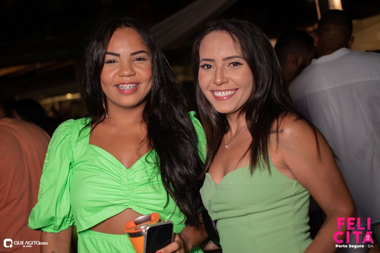 DSC_0140 Menos É Mais leva público ao delírio na última noite do Felicitá Porto Seguro 2023 42