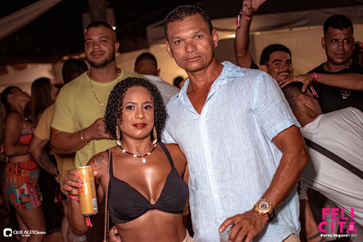 DSC_0143 Menos É Mais leva público ao delírio na última noite do Felicitá Porto Seguro 2023 43
