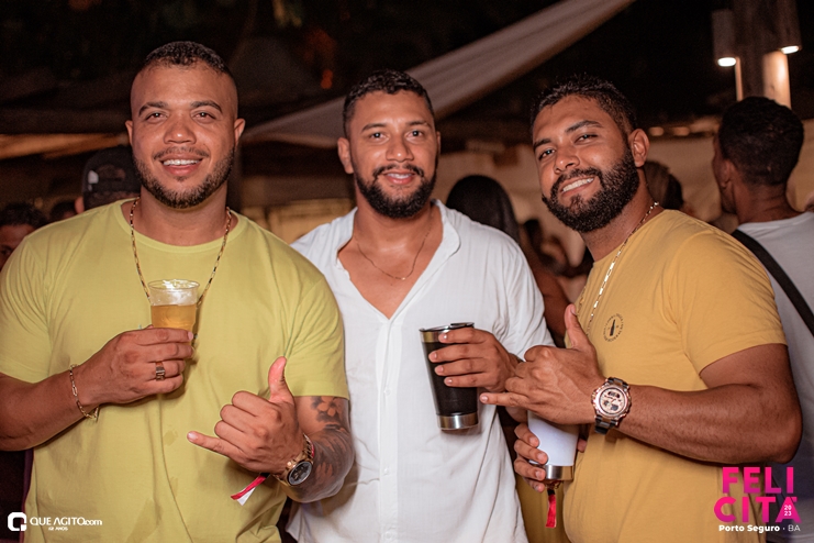 DSC_0145 Menos É Mais leva público ao delírio na última noite do Felicitá Porto Seguro 2023 44
