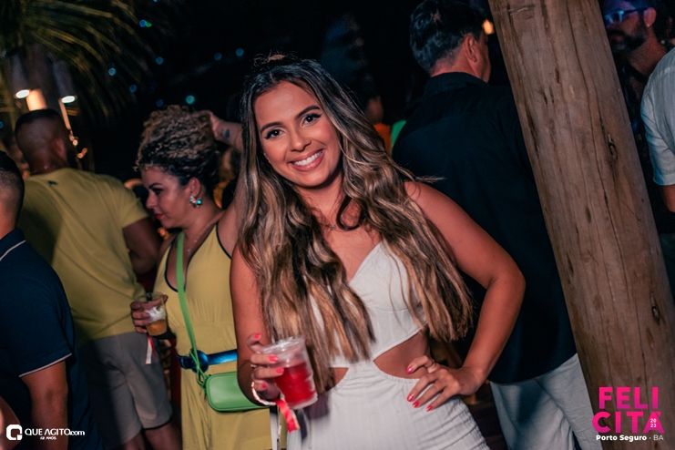DSC_0148 Menos É Mais leva público ao delírio na última noite do Felicitá Porto Seguro 2023 46