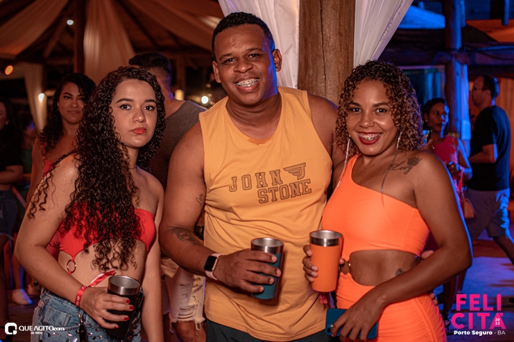 DSC_0167 Menos É Mais leva público ao delírio na última noite do Felicitá Porto Seguro 2023 53