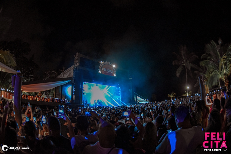 DSC_0175 Menos É Mais leva público ao delírio na última noite do Felicitá Porto Seguro 2023 56