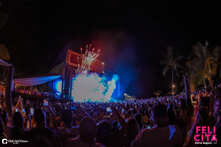 DSC_0176 Menos É Mais leva público ao delírio na última noite do Felicitá Porto Seguro 2023 57