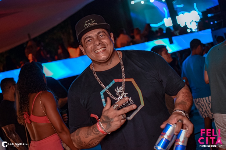 DSC_0191 Menos É Mais leva público ao delírio na última noite do Felicitá Porto Seguro 2023 59
