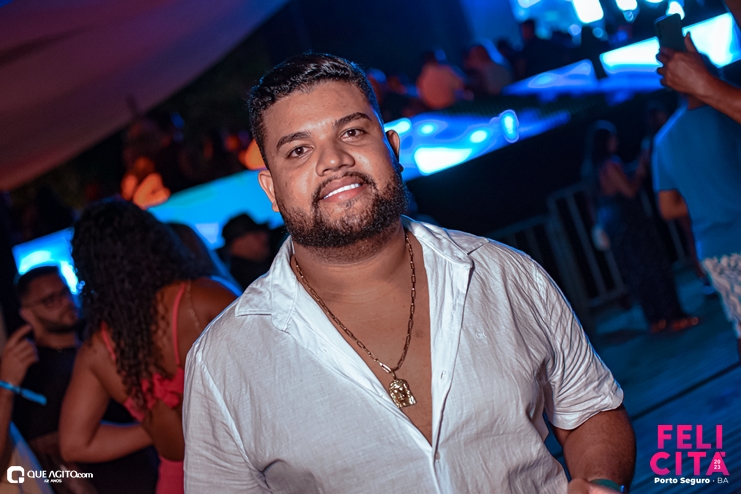DSC_0192 Menos É Mais leva público ao delírio na última noite do Felicitá Porto Seguro 2023 60