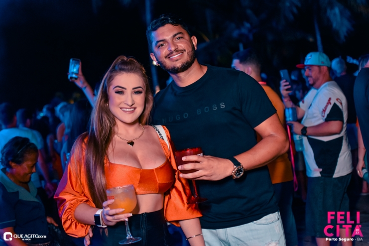DSC_0202 Menos É Mais leva público ao delírio na última noite do Felicitá Porto Seguro 2023 64