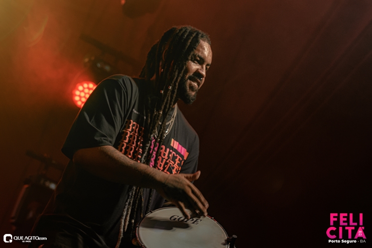 DSC_0216 Menos É Mais leva público ao delírio na última noite do Felicitá Porto Seguro 2023 71