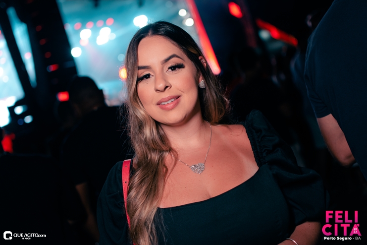 DSC_0270 Menos É Mais leva público ao delírio na última noite do Felicitá Porto Seguro 2023 97