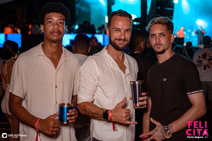 DSC_0272 Menos É Mais leva público ao delírio na última noite do Felicitá Porto Seguro 2023 99