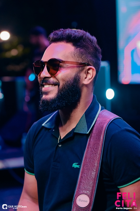 DSC_0376 Menos É Mais leva público ao delírio na última noite do Felicitá Porto Seguro 2023 272