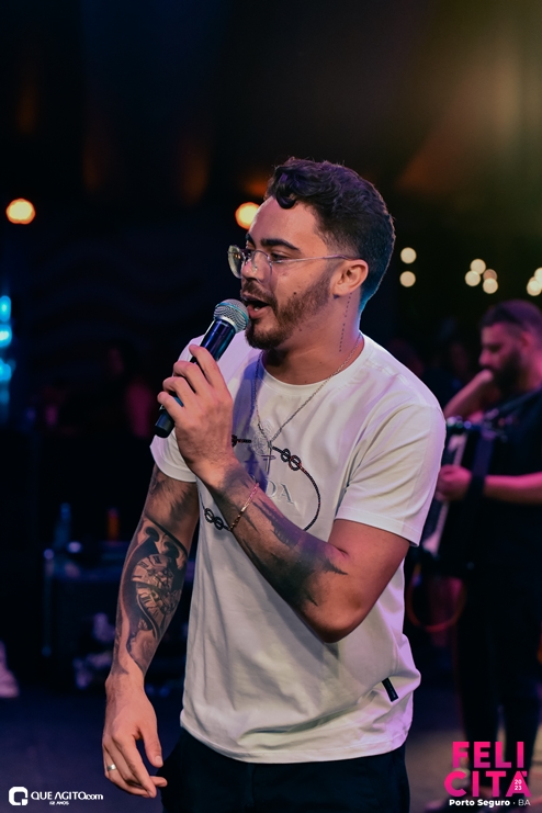 DSC_0395 Menos É Mais leva público ao delírio na última noite do Felicitá Porto Seguro 2023 278