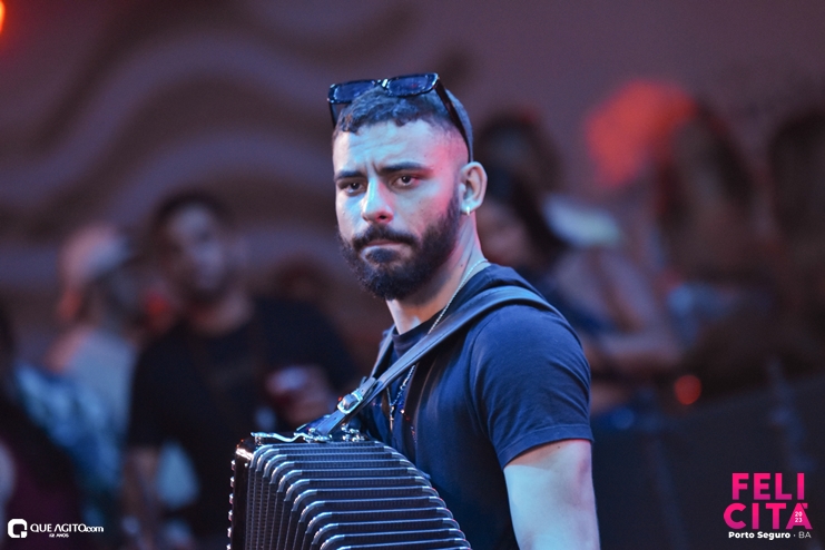DSC_0411 Menos É Mais leva público ao delírio na última noite do Felicitá Porto Seguro 2023 161