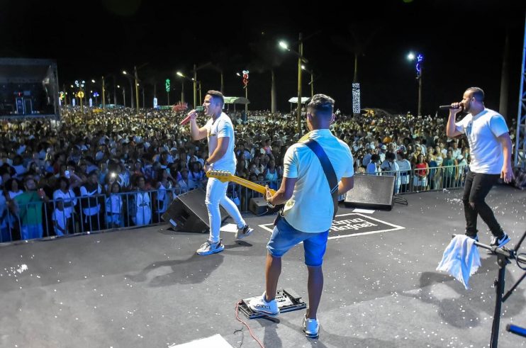 MILHARES DE PESSOAS CELEBRAM ANO NOVO NA PASSARELA DA CULTURA 6