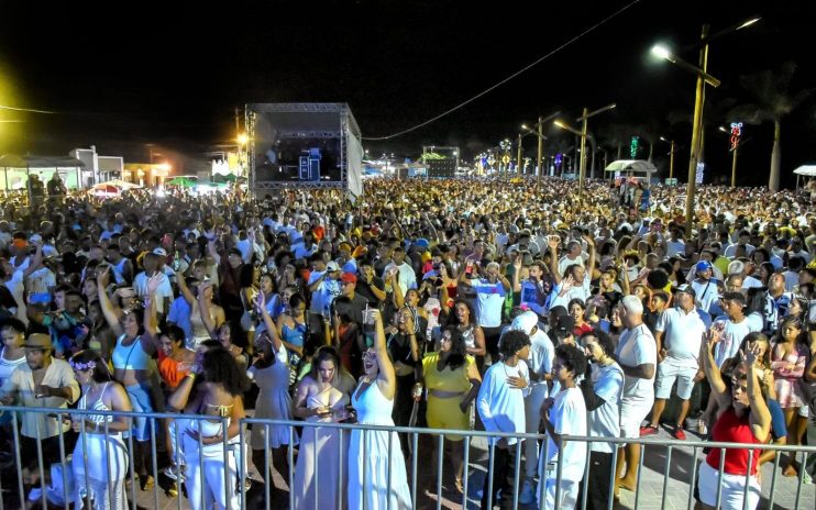 MILHARES DE PESSOAS CELEBRAM ANO NOVO NA PASSARELA DA CULTURA 18