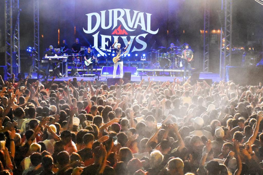 CAMPANHA DE VERÃO COMEÇA COM DURVAL LELYS E KEVI JONNY 52