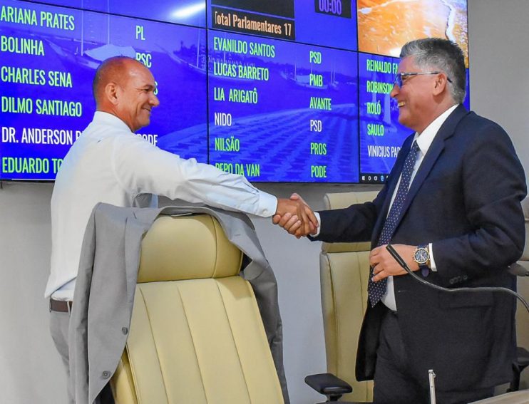 JÂNIO NATAL PARTICIPA DE POSSE DA NOVA MESA DIRETORA DA CÂMARA 11