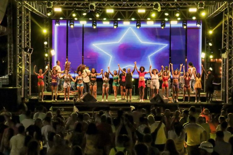 LOTADA! - ARAKETU FAZ GRANDE SHOW NA PASSARELA DA CULTURA 43