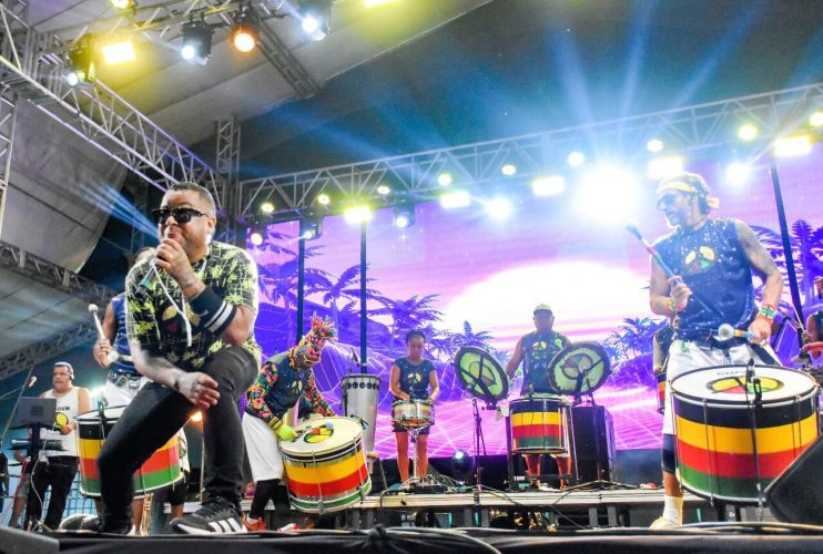 TAMBORES DA BANDA OLODUM ARRASTA MULTIDÃO NA PASSARELA DA CULTURA 10