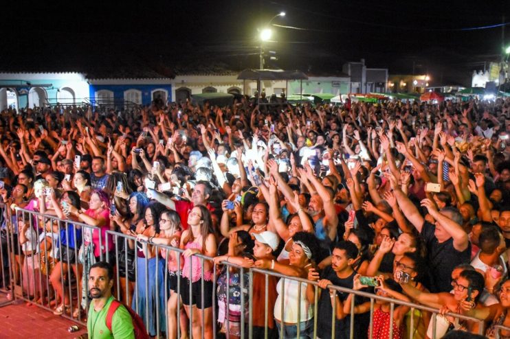TAMBORES DA BANDA OLODUM ARRASTA MULTIDÃO NA PASSARELA DA CULTURA 9