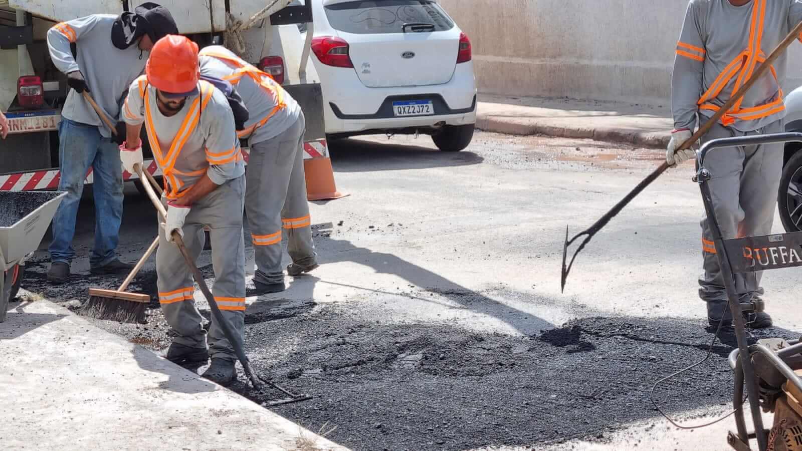 Porto Seguro: Prefeitura intensifica operação tapa-buracos 30