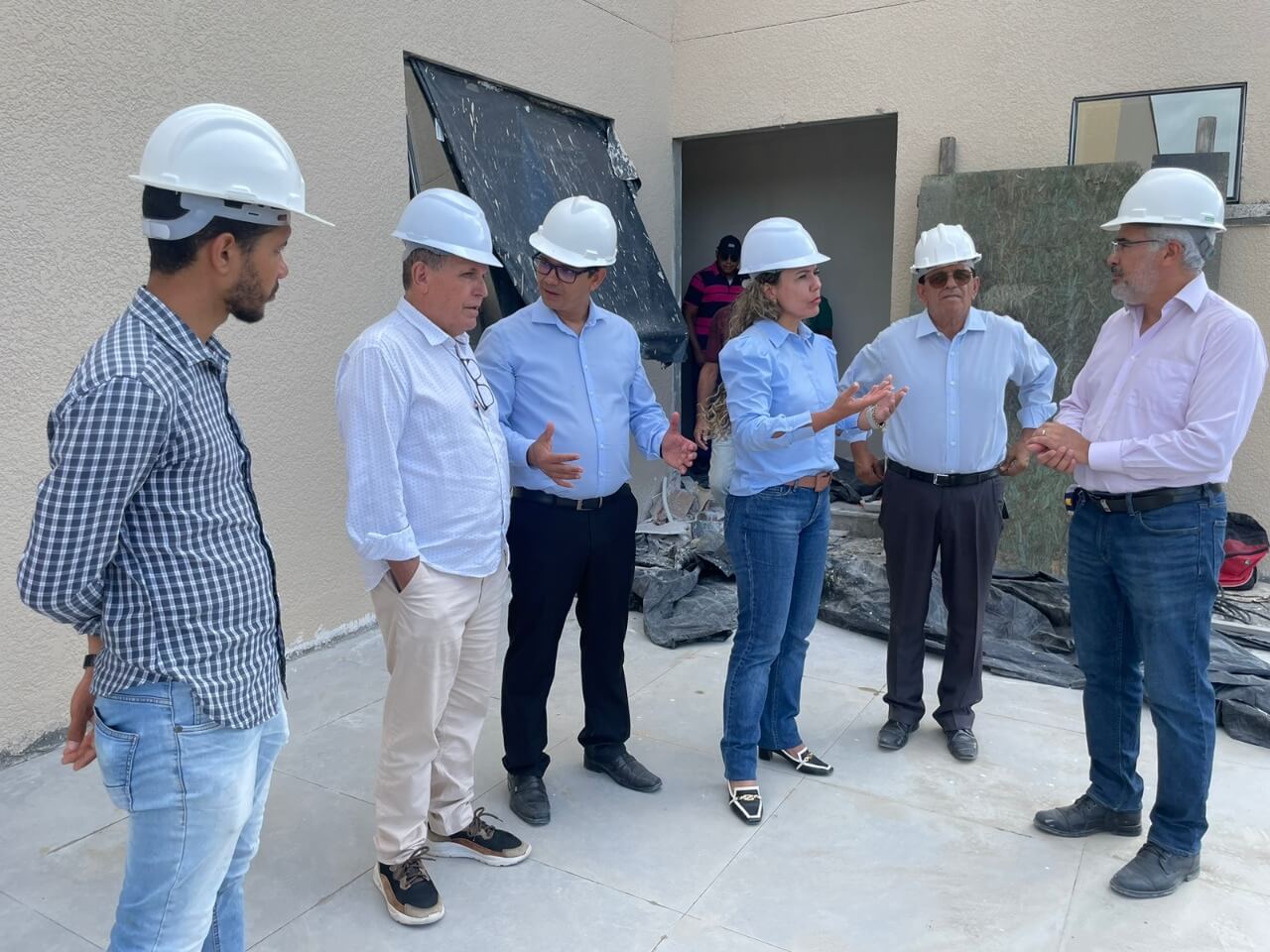 Prefeita e Paulo Dapé visitam obra grandiosa da Igreja Adventista do Sétimo Dia em Eunápolis 8