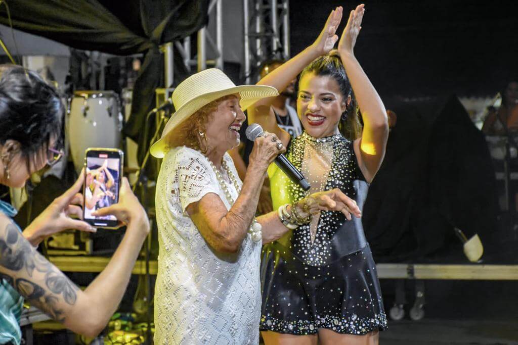 “LEMBRANÇAS QUE DÃO SAUDADE” PROPORCIONAM AO PÚBLICO UMA EXPERIÊNCIA ÚNICA 31