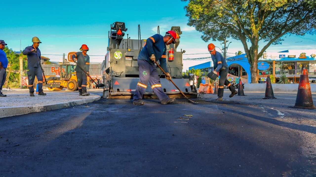 Obras do Trevo do Cabral recebem camada asfáltica 14